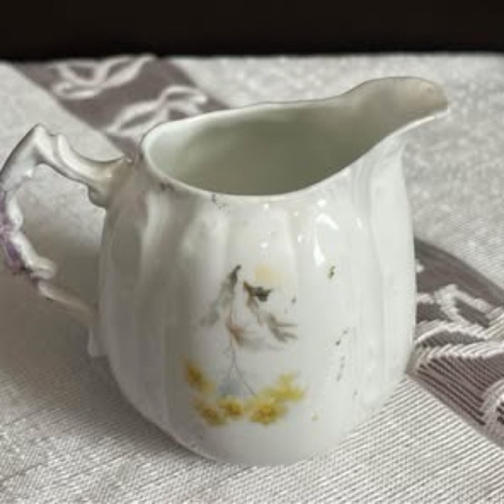 Antique Havilland Schlesinger Creamer - Picture 4 of 7